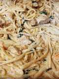 Creamy Garlic Chicken Pasta {with Tomato & Spinach}