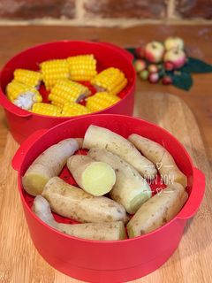 Hình của món Khoai Lang Thái Hấp Lá Dứa.