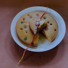 A picture of Atta-Jaggery cake.