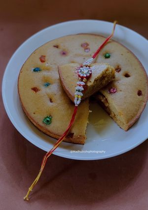 A picture of Atta-Jaggery cake.