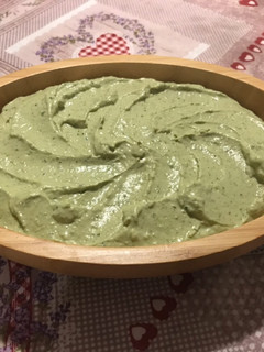 Una foto de Lactonesa de albahaca y cilantro (dip)