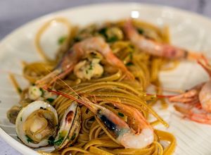 Foto di Linguine Integrali conGamberi Gobbetti & Tartufi di Mare