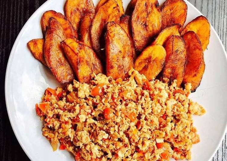 Recipe of Favorite Scrambled eggs and Fried Plantain