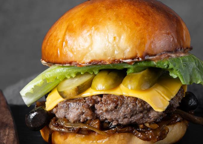 Wagyu Burgers with Onion Confit and Sautéed Mushroom