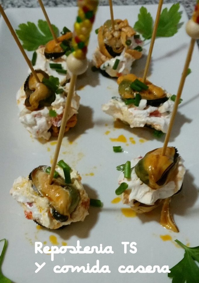 Una foto de Bocaditos de mejillón con crema de queso (explosión de sabor)