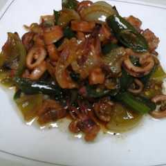 A picture of Cumi asin cabe hejo.