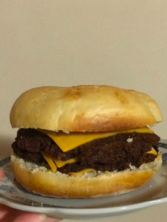 Una foto de Receta de Pan casero de hamburguesa y hamburguesa casera