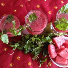 A picture of Watermelon sharbat.