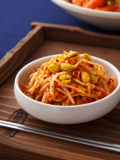 【家樂福廚房】韓式小菜》涼拌黃豆芽(辣) 的食譜成品照片