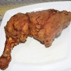 Crunch fry chicken leg A picture of Crunch fry chicken leg.