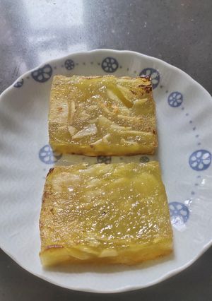A picture of Fried Chestnut Cake or Pudding.
