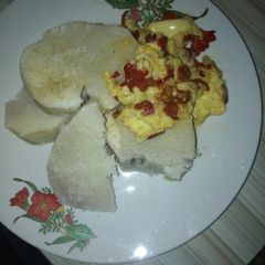 A picture of Yam and egg sauce.