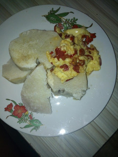 A picture of Yam and egg sauce.