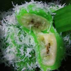 รูปของ Plenggong Tepung Ketan / Putu Tegal