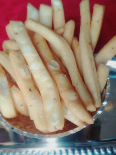 मैदा बटर मठरी (Maida Butter Mathri recipe in Hindi) रेसिपी मुख्य फोटो