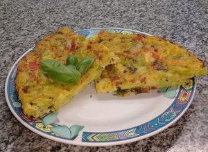 Una foto de Tortilla de habas