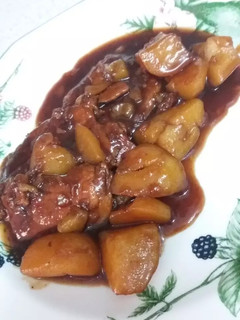 Una foto de Lomo con patatas a la cocacola
