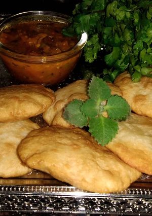 चावल पूरी (Chawal puri recipe in hindi) रेसिपी मुख्य फोटो
