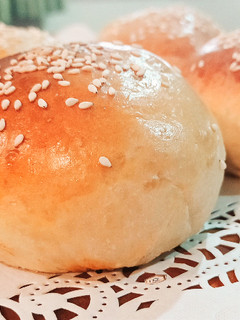 சேவரி பண் / சிக்கன் பண்(Chicken bun recipe in tamil) செய்முறை முக்கிய புகைப்படம்