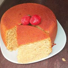 A picture of Stove baked lemon cake.