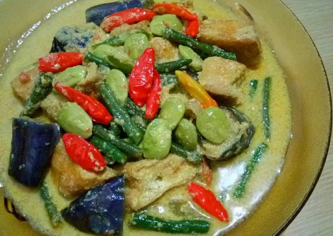 Ini dia! Bagaimana cara buat Tahu Sayur Masak Santan yang sedap