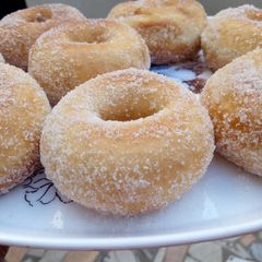 A picture of Cinnamon donuts.