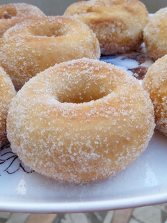 A picture of Cinnamon donuts.