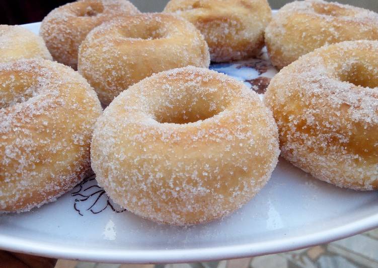 Cinnamon donuts