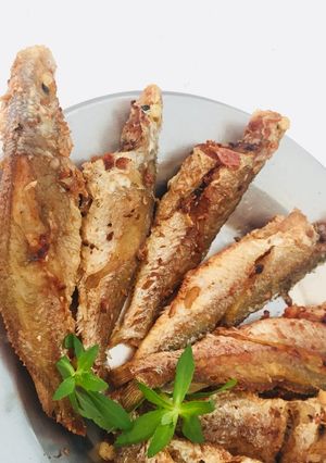 Hình của món Cá đù chiên tỏi 🐟🐟.