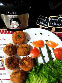 A picture of Noodles kabab.