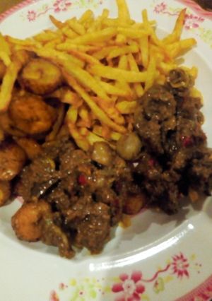 A picture of Kidney/heart sauce.