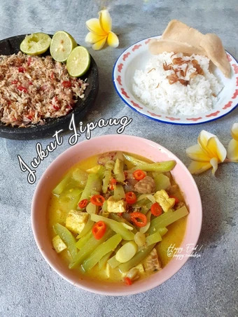 Easy Steps to Prepare Recipes Jukut Jipang (Lodeh Labu Siam ala Bali) the  Makes Drooling Make You Drink.