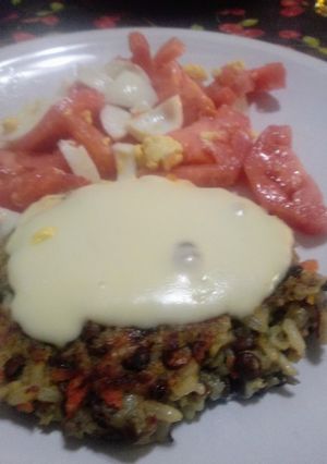 Una foto de Hamburguesa de Arroz y Lentejas.🍔