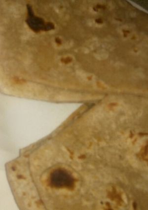 A picture of Brown pita bread.