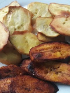 A picture of Fried plantain and fried sweet potatoes.