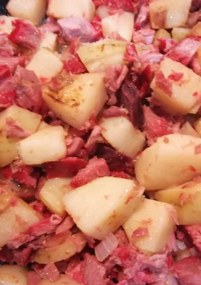 Una foto de Marlín ahumado con patatas. (Pez espada)