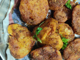 क्रिस्पी फ्राइडआलू टूक (Crispy fried aloo tuk recipe in Hindi)