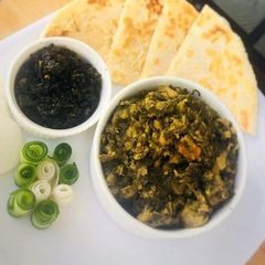 A picture of Moli ki sabzi or moli ke patty (crispy Reddish Leaves).
