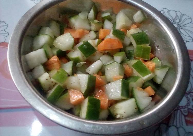Simple Way to Make Super Quick Homemade Cucumber and Carrot Salad (Meditaranean)