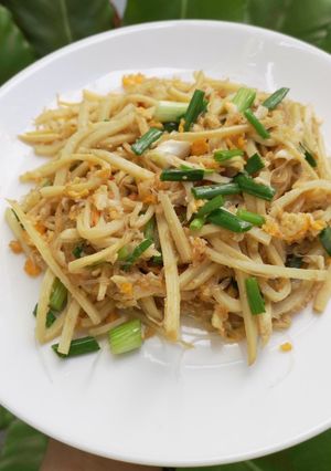 รูปของ หน่อไม้ผัดไข่วุ้นเส้น