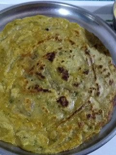 மசாலா கோதுமை ஊத்தப்பம்(masala wheat uthappam recipe in tamil) செய்முறை முக்கிய புகைப்படம்