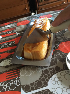 Una foto de Tarta de quesitos y magdalenas valencianas