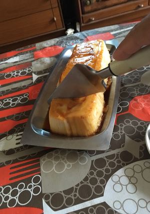 Una foto de Tarta de quesitos y magdalenas valencianas
