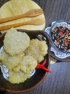 Foto resep Rujak Cireng Nasi (nasi sisa) yang nagih banget....😋