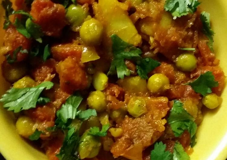 ALoo Gagar Matar without onion garlic