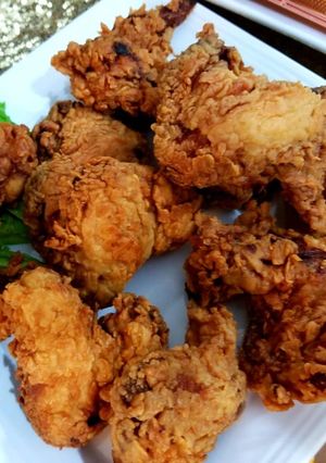 A picture of #ramadankitayari.                       KFC style fried chicken.