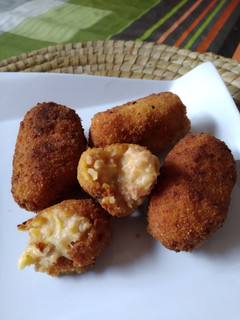 Una foto de Croquetas de carne al curry y peperoni