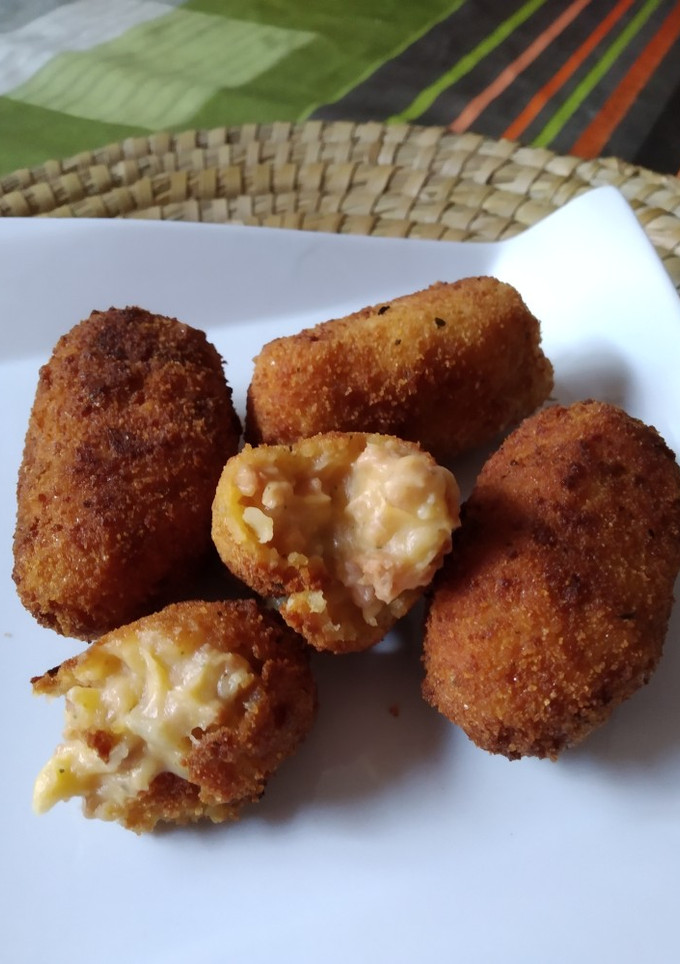 Una foto de Croquetas de carne al curry y peperoni