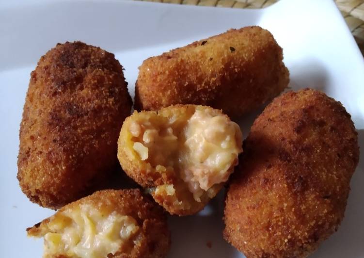 Croquetas de carne al curry y peperoni