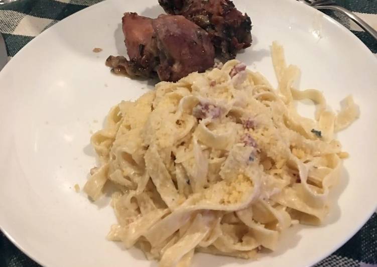 Fettuccine ao molho de bacon - Tudogosreceitas